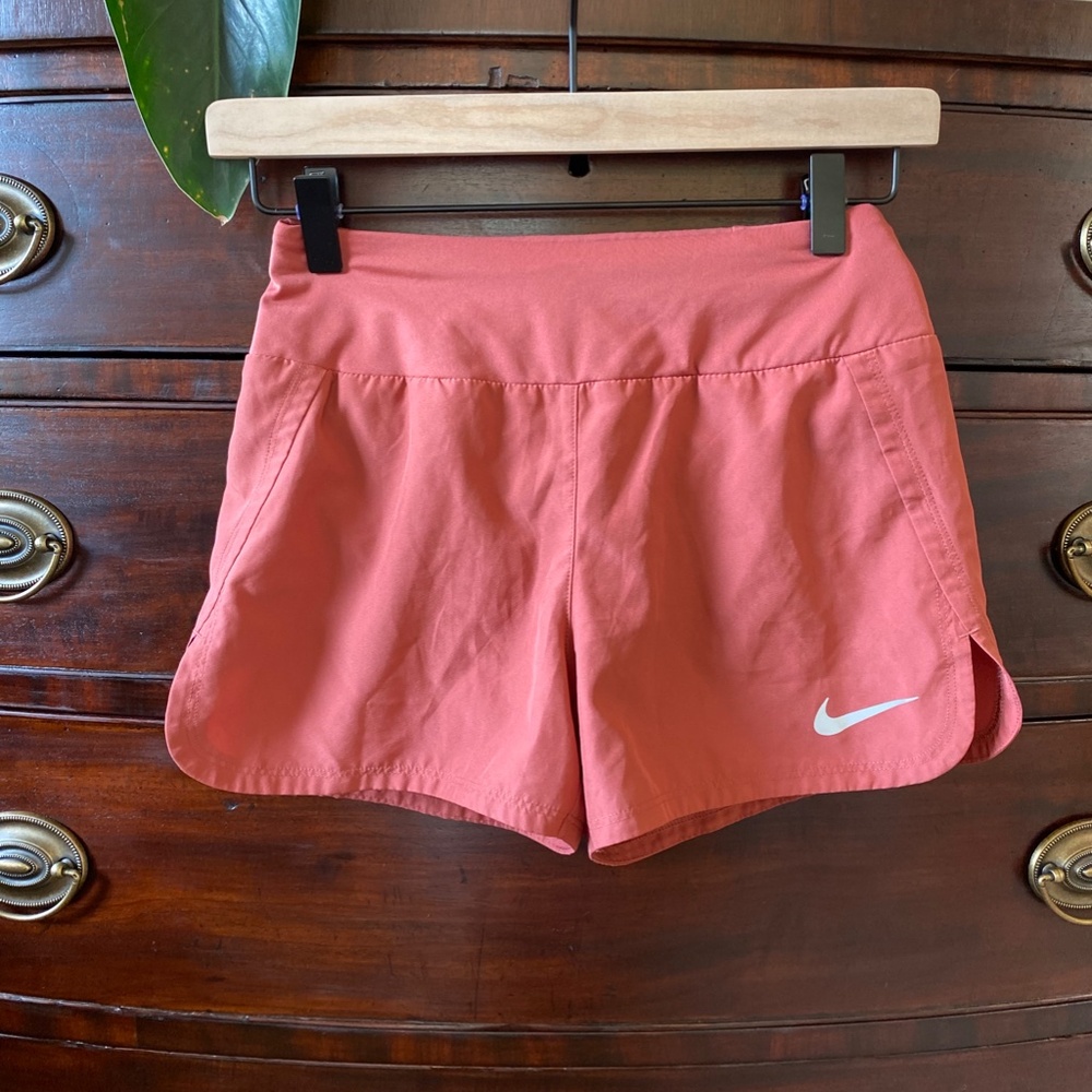 NIKE Crew Women’s Shorts in Firewood Orange Reflective Silver Size XS